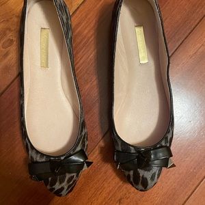 Louise ct Cie Minx Grey and Black Calf Hair with bow. Size 6
